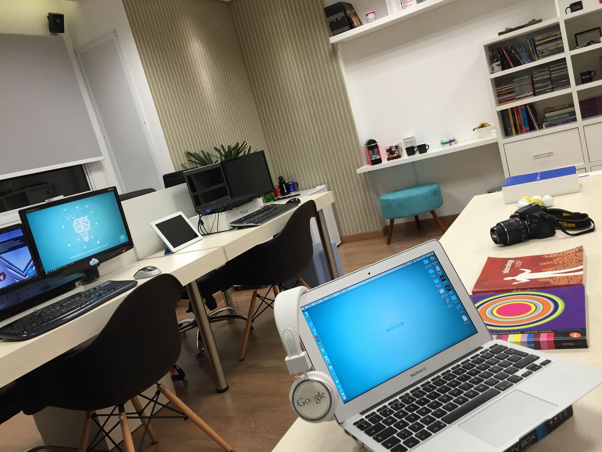 Escritório eSeth — sala de reunião